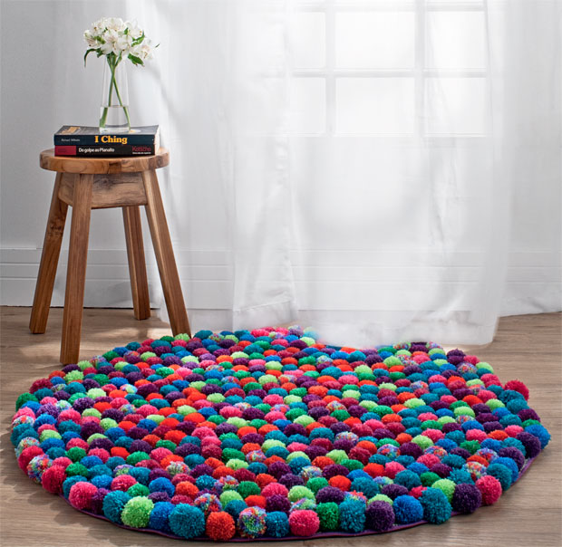 hacer tu propia alfombra es así de fácil pompones
