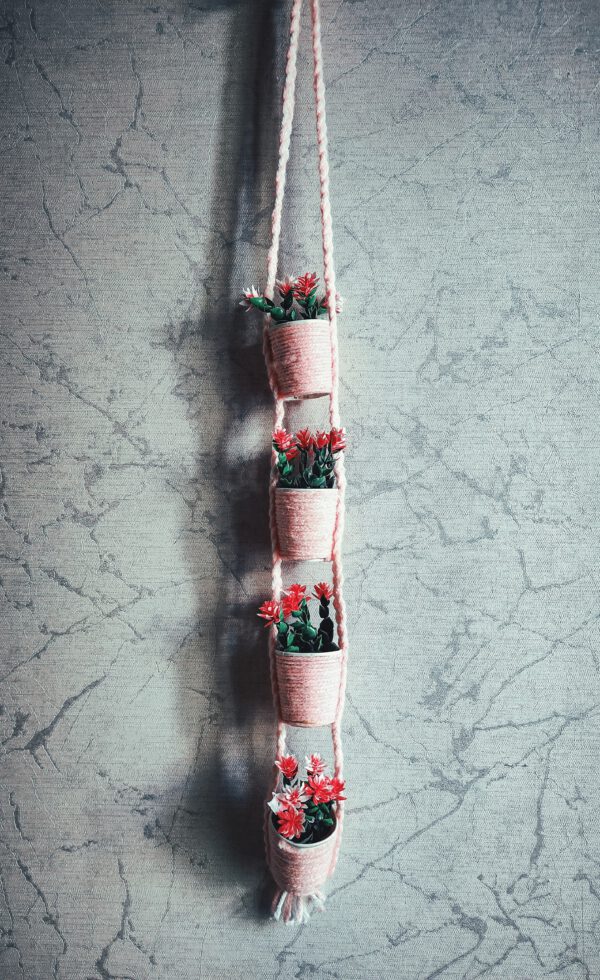 decorar macetas con cuerda colgantes